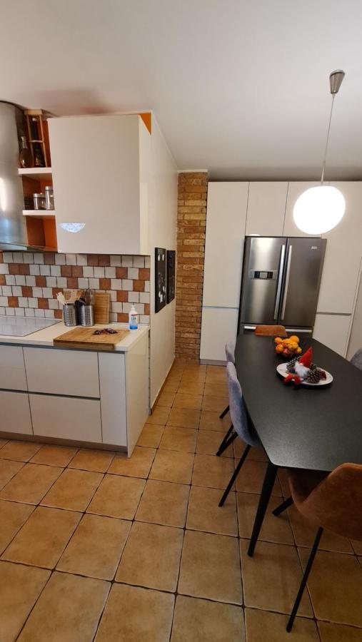 South 2 Osijek Apartment Екстериор снимка
