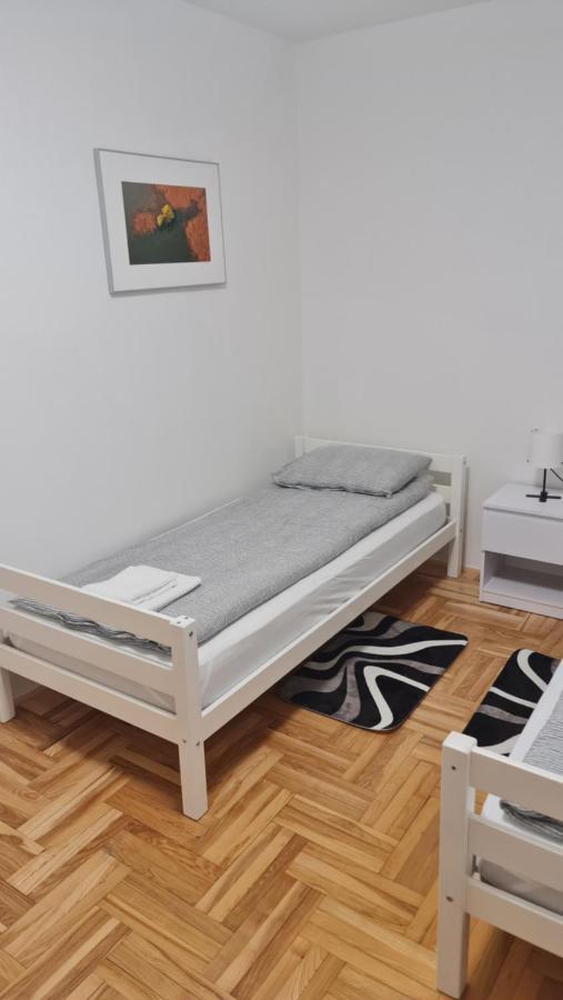 South 2 Osijek Apartment Екстериор снимка